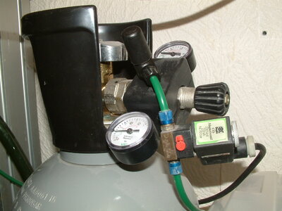 CO2 001.jpg