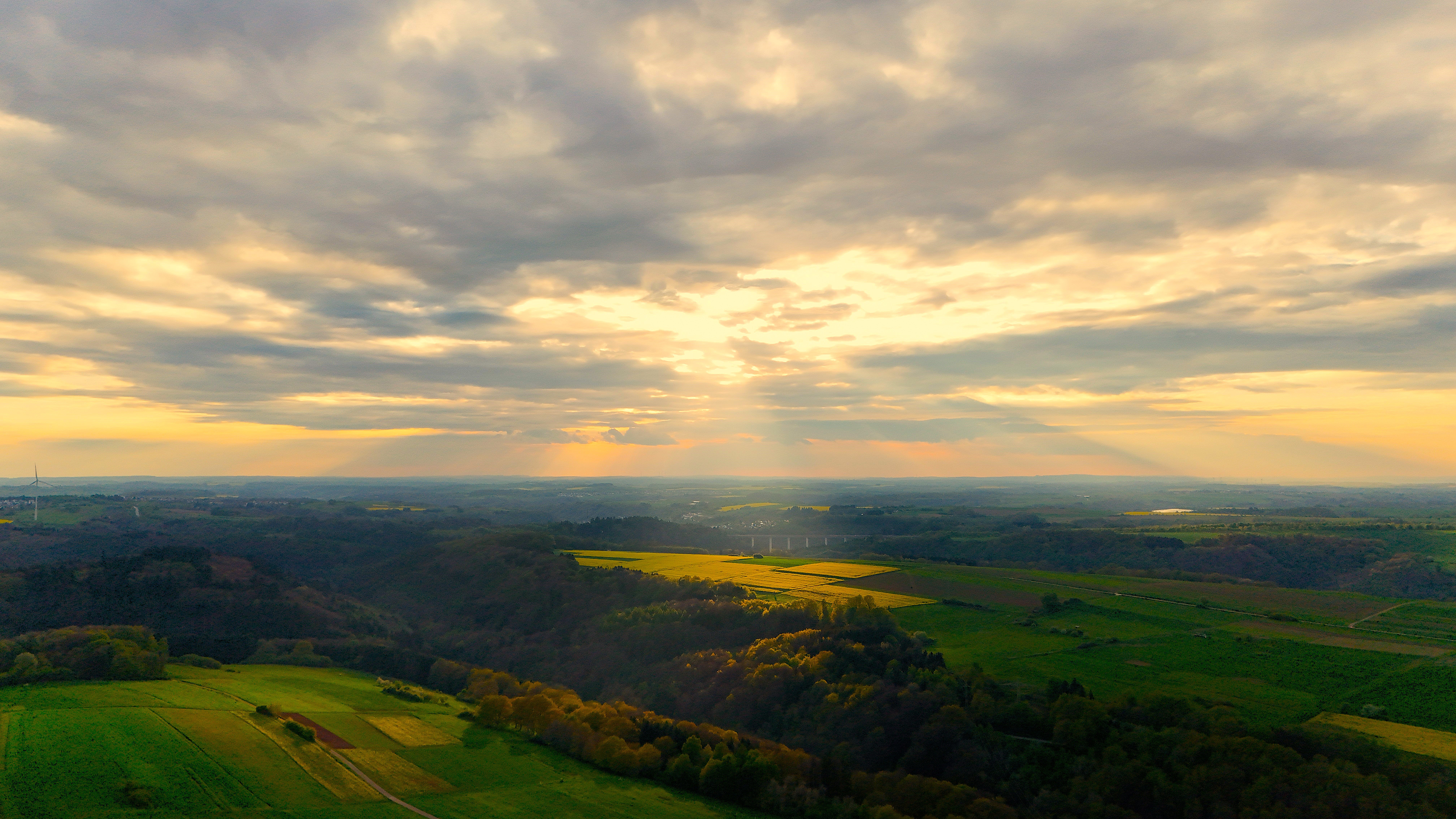DJI_20250425193556_0070_D.JPG