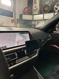 Welche Montagemethoden für Smartphonehalterungen sind im BMW technisch sinnvoll, ohne Bauteile zu beschädigen?